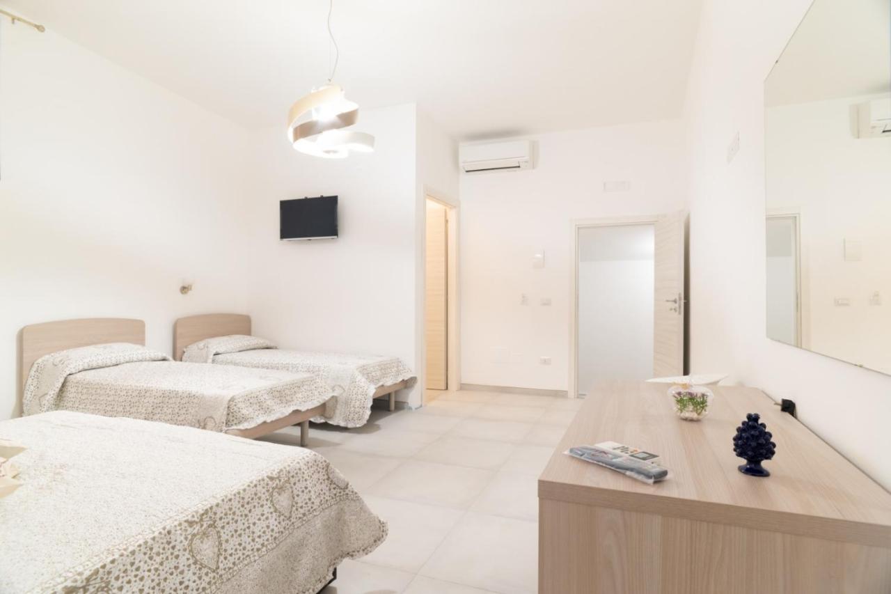 I Parrini Bed and Breakfast Porto Empedocle Buitenkant foto